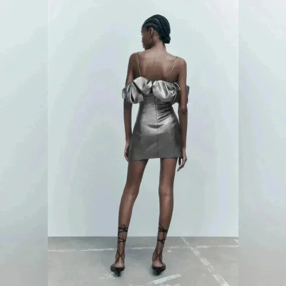 NWOT ZARA SHORT FULL DRESS XS *statement  dress - Picture 2 of 8